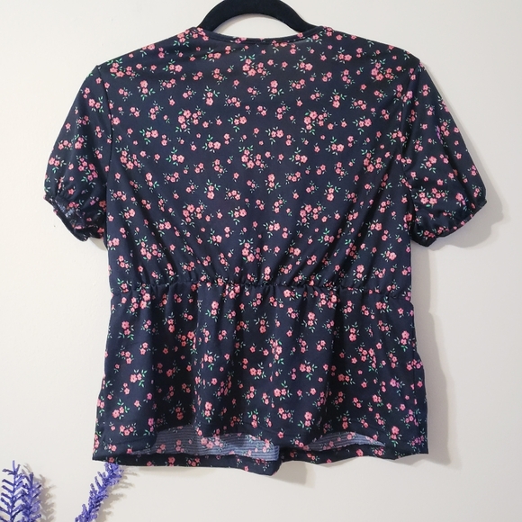 Pepblum NWT Floral Crop Top - M - Picture 9 of 9